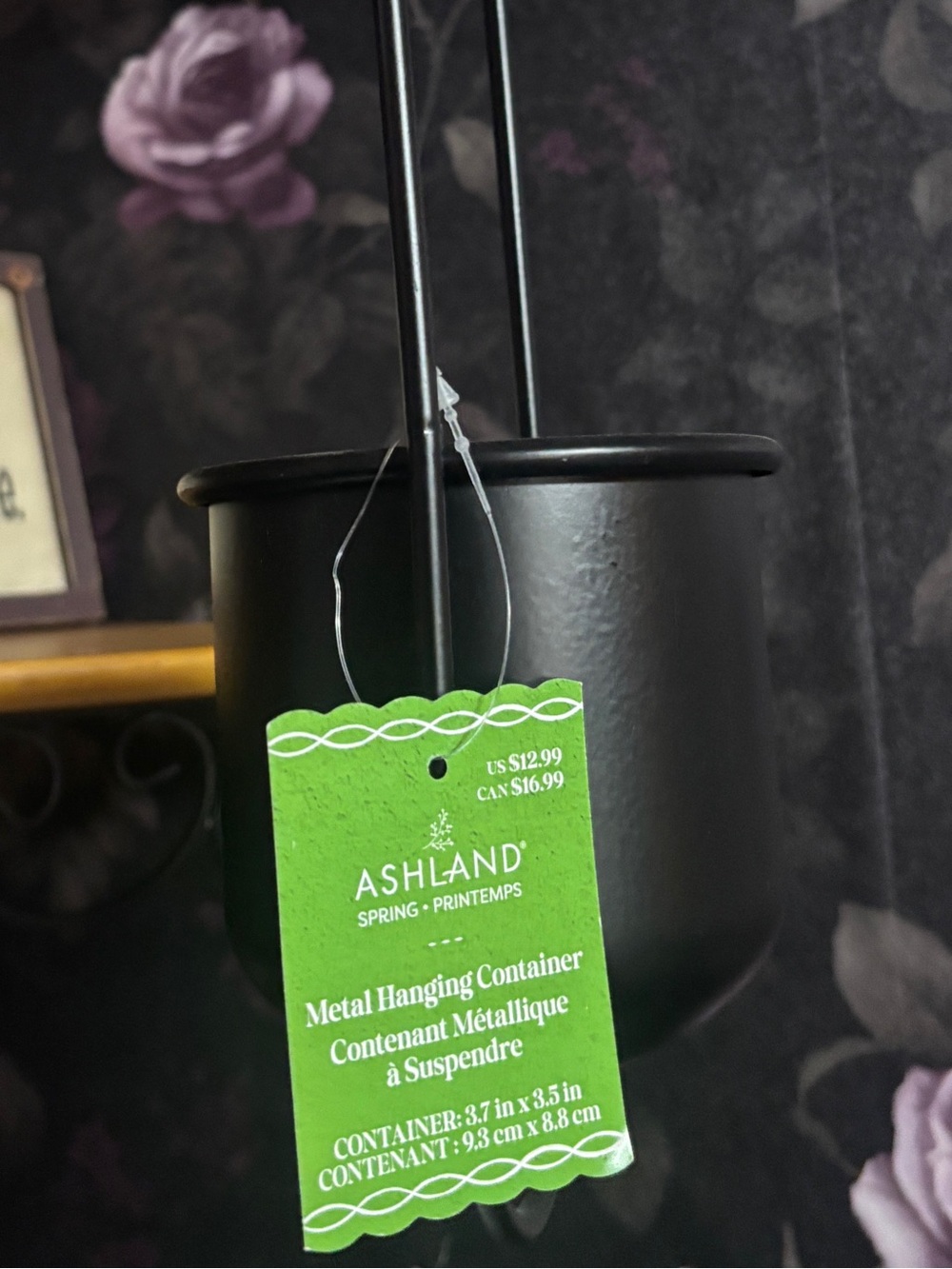 Set of two Black Metal Hanging Planter - Picture 2 of 3